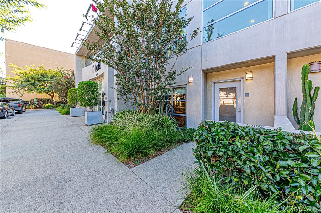 11500 Tennessee Avenue, Unit 103 Los Angeles, CA 90064 - Photo 3 of 50