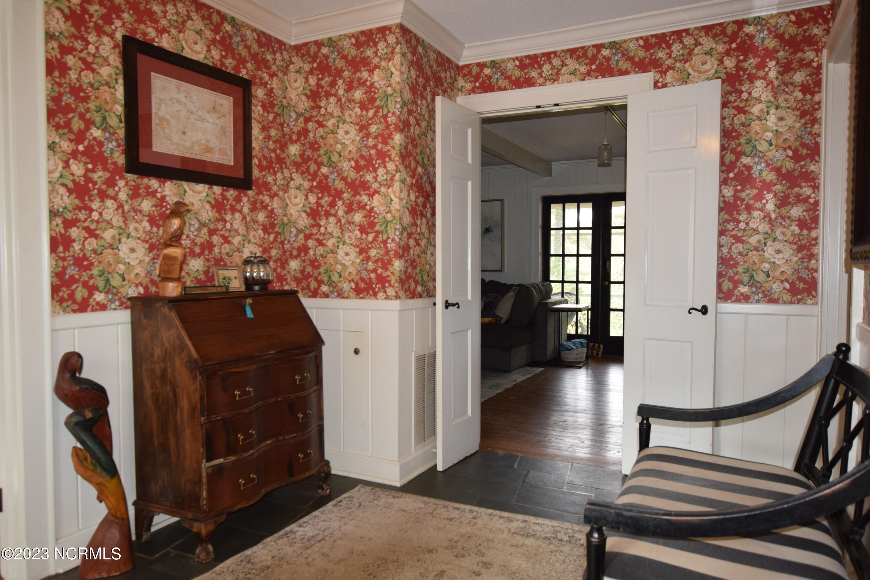 720 Barber Road Southern Pines, NC 28387 - Photo 8 of 78 Foyer