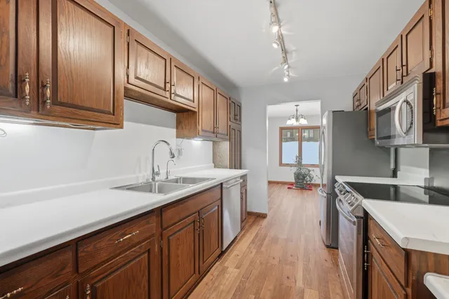 $307,500 | 1275 Brighton Square, New Brighton, MN 55112