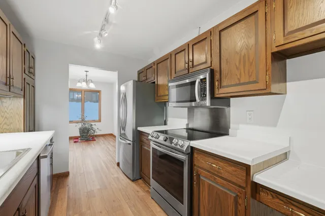 $307,500 | 1275 Brighton Square, New Brighton, MN 55112