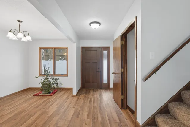 $307,500 | 1275 Brighton Square, New Brighton, MN 55112