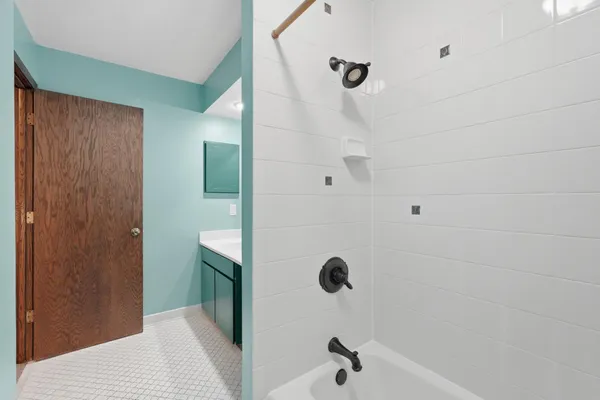 $299,900 | 1275 Brighton Square, New Brighton, MN 55112