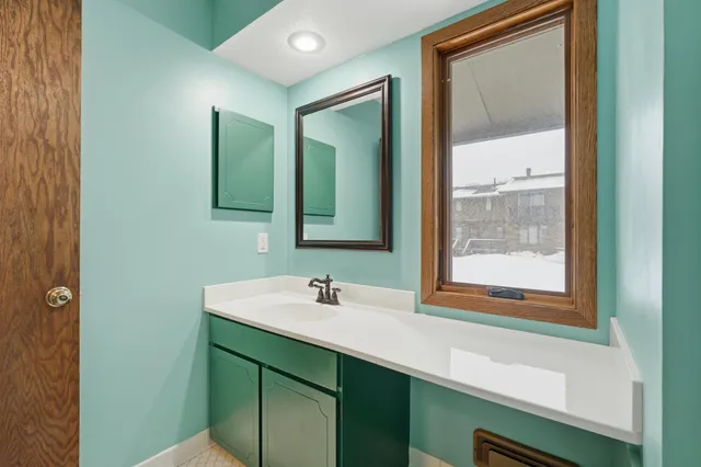 $307,500 | 1275 Brighton Square, New Brighton, MN 55112