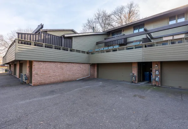 $299,900 | 1275 Brighton Square, New Brighton, MN 55112