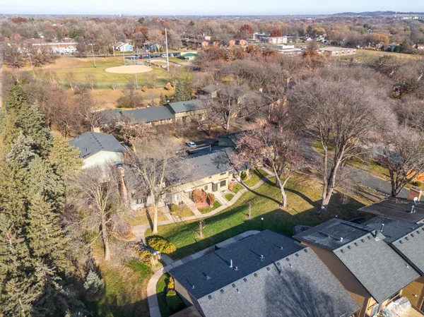 $299,900 | 1275 Brighton Square, New Brighton, MN 55112