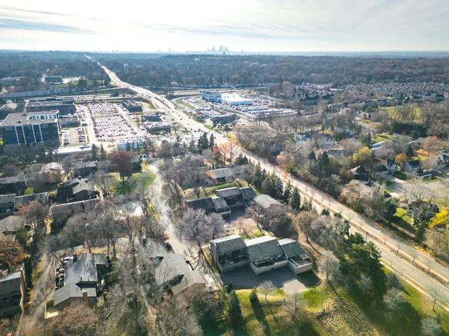 $307,500 | 1275 Brighton Square, New Brighton, MN 55112