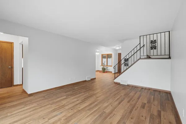 $299,900 | 1275 Brighton Square, New Brighton, MN 55112