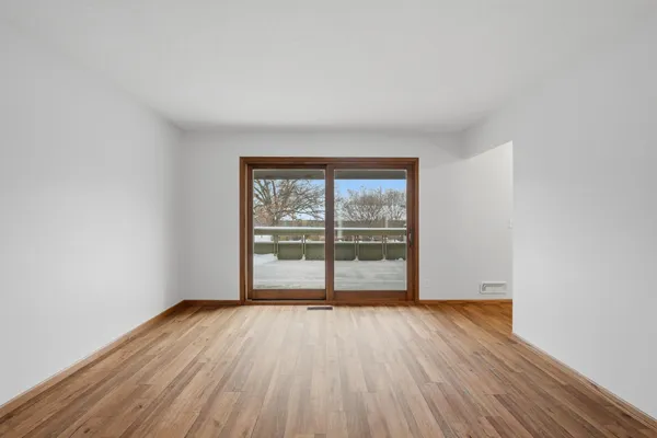 $299,900 | 1275 Brighton Square, New Brighton, MN 55112