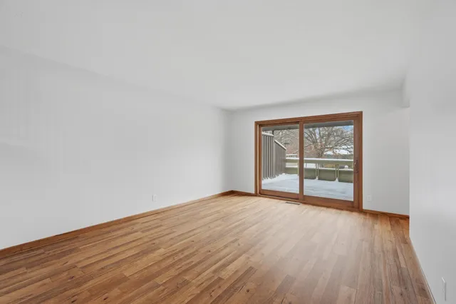 $307,500 | 1275 Brighton Square, New Brighton, MN 55112