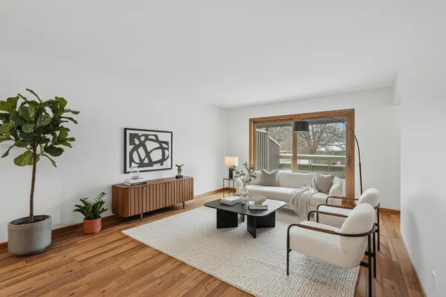 $307,500 | 1275 Brighton Square, New Brighton, MN 55112