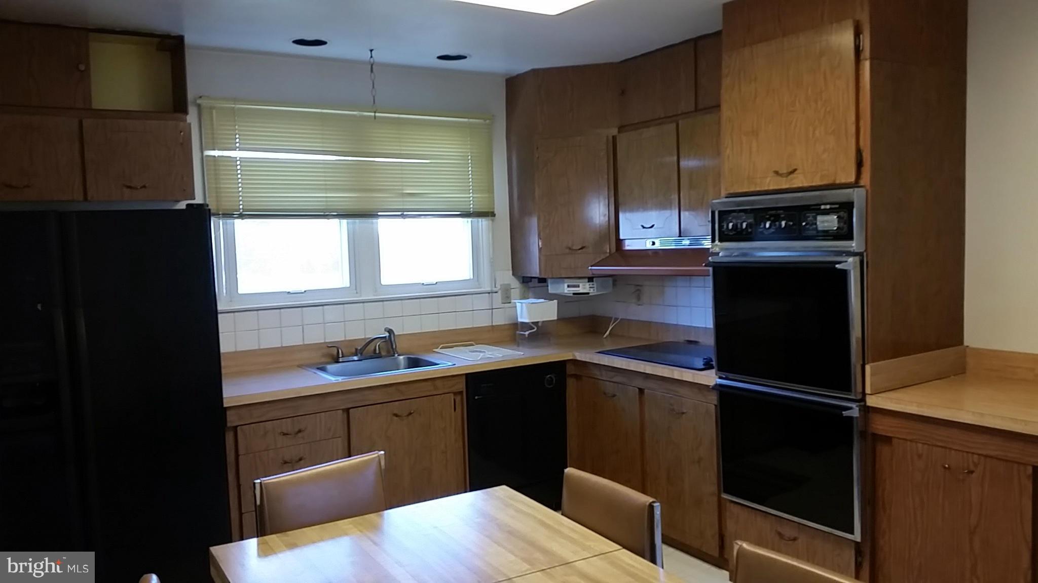 3939 Chaffey Road Randallstown, MD 21133 - Photo 5 of 7 Kitchen