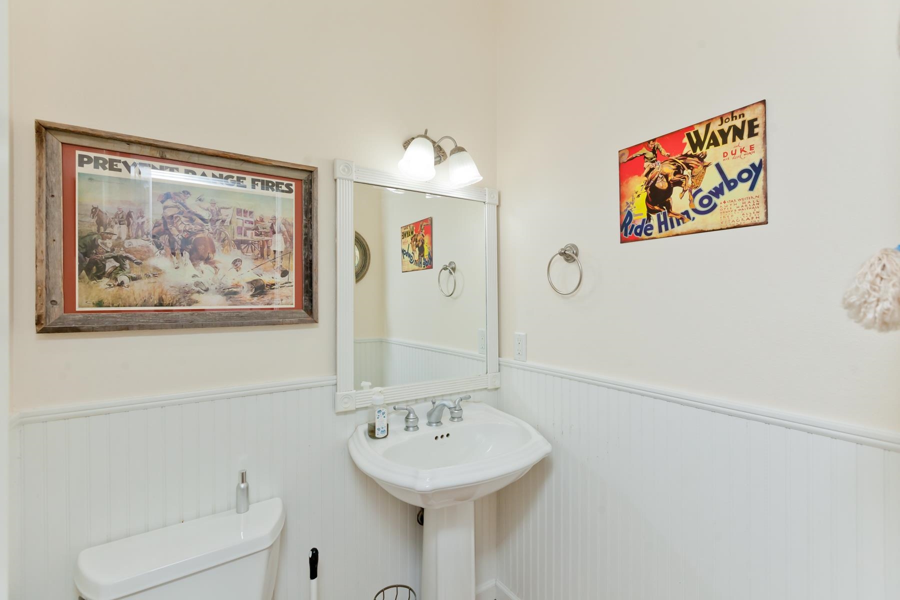 1815 O Road Fruita, CO 81521 - Photo 21 of 42 a bathroom with a sink and a mirror