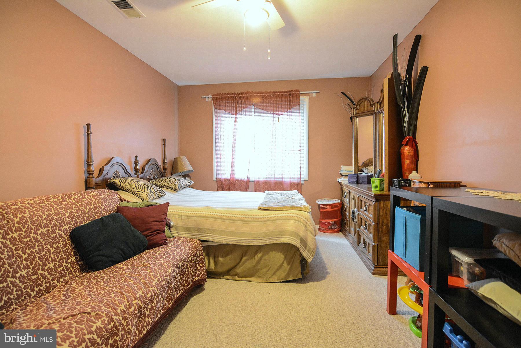 7210 Ridgeway Drive Manassas, VA 20112 - Photo 24 of 27 Bedroom