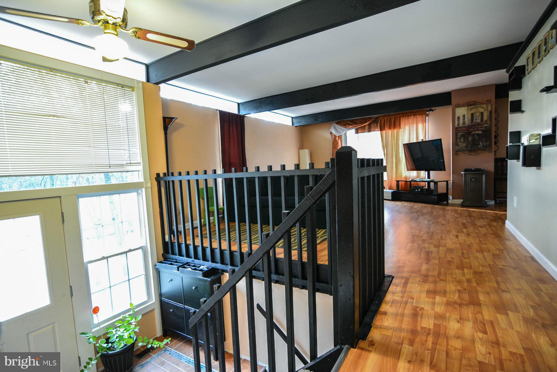 7210 Ridgeway Drive Manassas, VA 20112 - Photo 5 of 27 Interior (General)