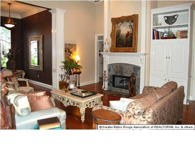 10716 Royal Ridge Avenue Baton Rouge, LA 70810 - Photo 3 of 24 Gallery Image 3