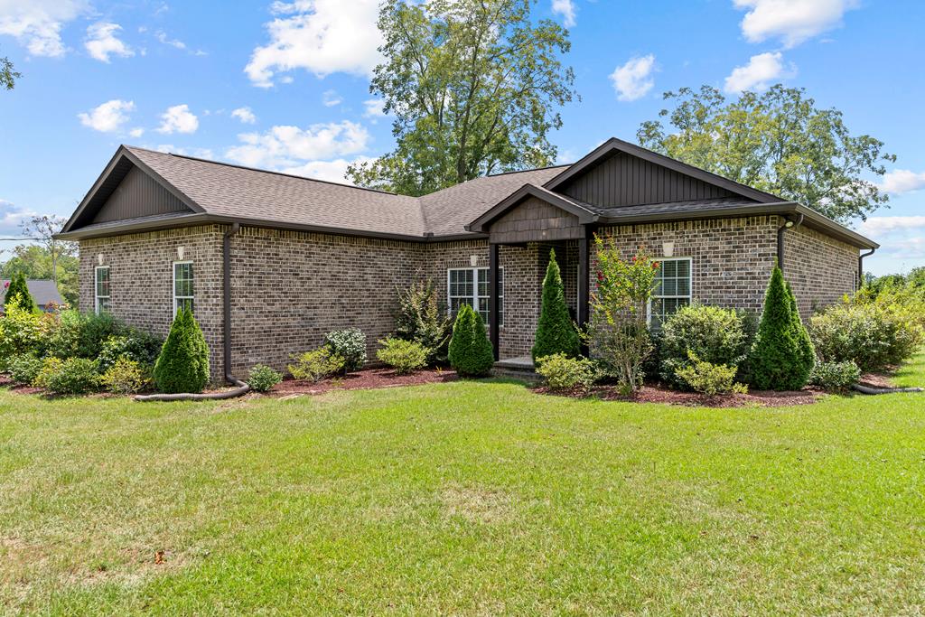 98 McDaniel Road Ashford, AL 36312 - Photo 1 of 27 Main View