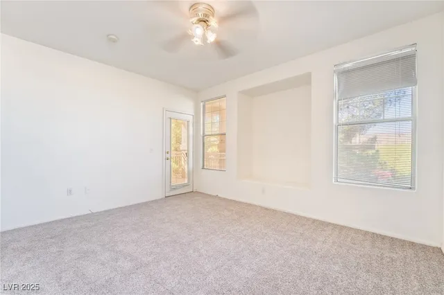 $1,700 | 8555 West Russell Road, Unit 2011, Las Vegas, NV 89113