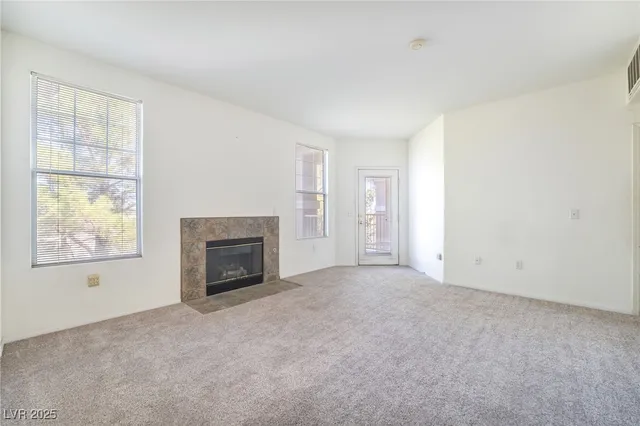 $1,700 | 8555 West Russell Road, Unit 2011, Las Vegas, NV 89113