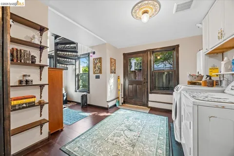 $1,295,000 | 1712 Paru Street, Alameda, CA 94501