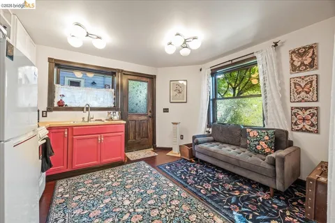 $1,295,000 | 1712 Paru Street, Alameda, CA 94501
