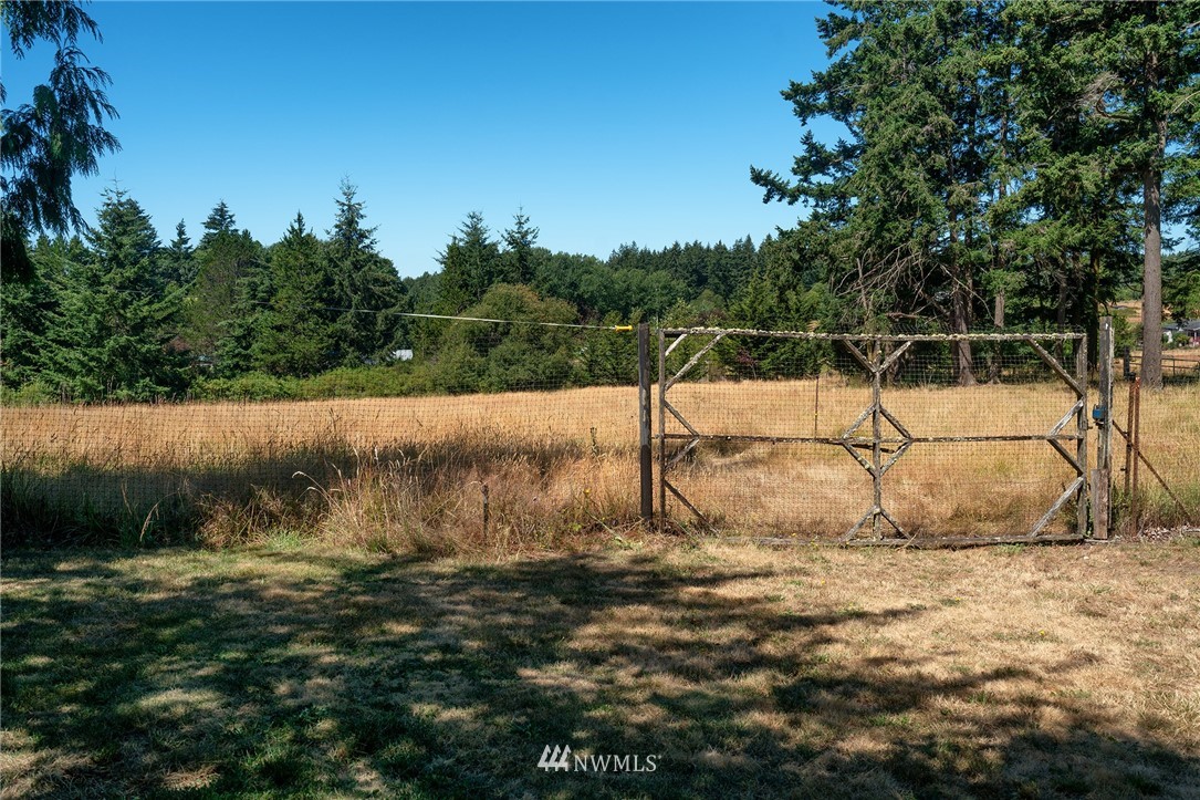1976 Center Road Lopez Island, WA 98261 - Photo 25 of 26 a view of a backyard