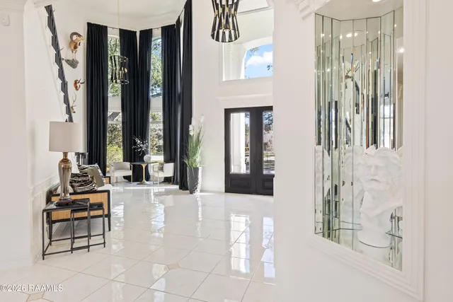 $1,399,000 | 504 West Bayou Parkway, Lafayette, LA 70503