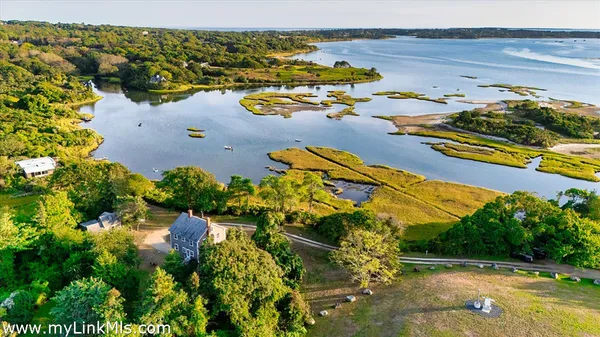$6,250,000 | 34 Edy's Island Way, Chilmark, MA 02535