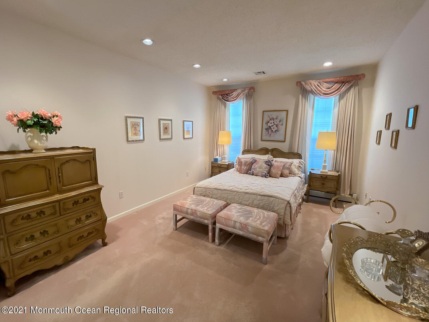 26 Symphony Avenue Bayville, NJ 08721 - Photo 19 of 40 a bedroom with a bed and a couch