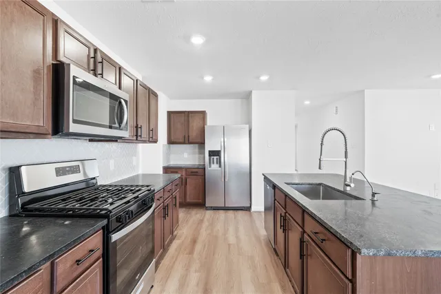 $290,450 | 1915 Bemus Drive, Fresno, TX 77545