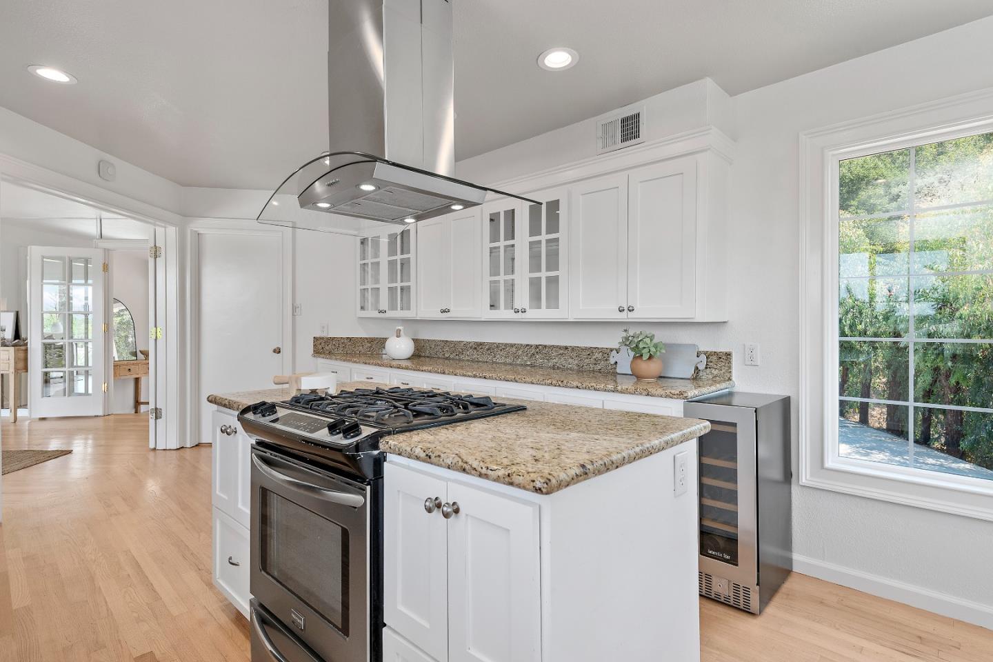 16057 Shannon Road Los Gatos, CA 95032 - Photo 16 of 57