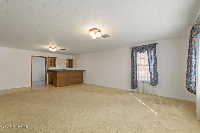 $295,000 | 3 Governor Edwards Drive, Crowley, LA 70526