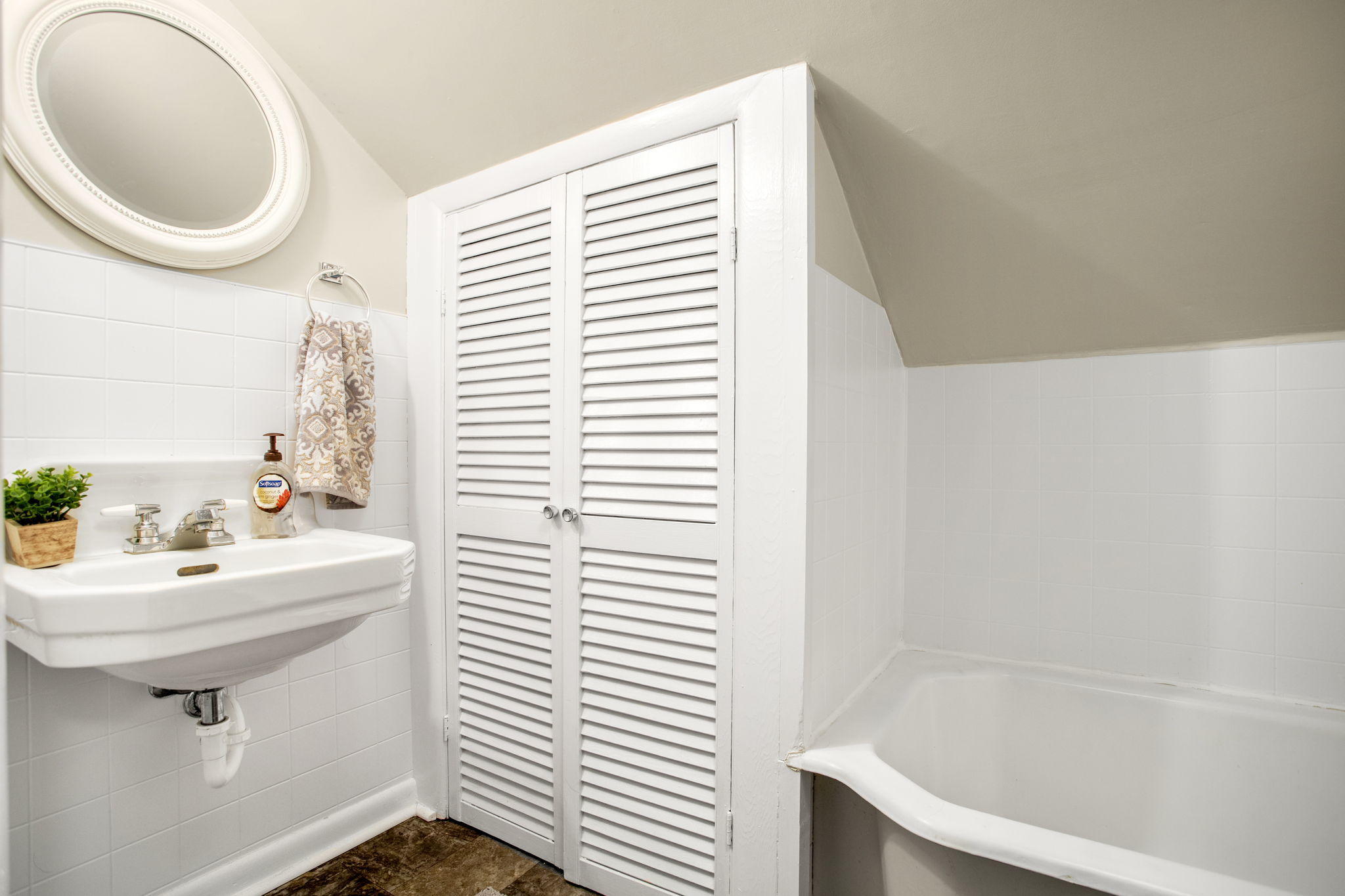 1641 Overhill Road Bristol, VA 24201 - Photo 28 of 28 28-web-or-mls-IMG_5123