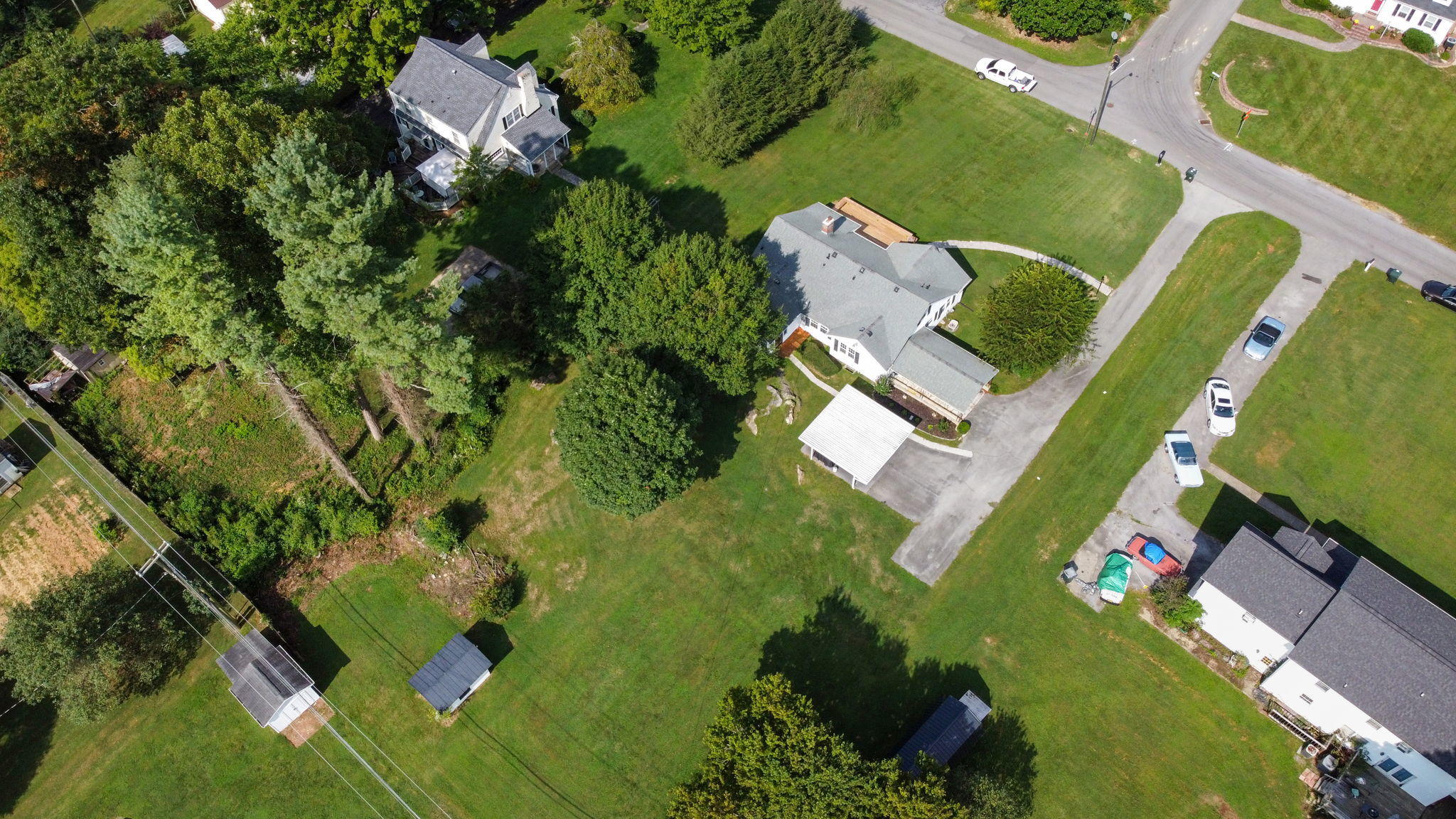 1641 Overhill Road Bristol, VA 24201 - Photo 6 of 28 2-web-or-mls-DJI_0199