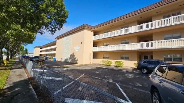 $2,250 | 5881 Northwest 16th Place, Unit 320, Sunrise, FL 33313