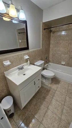 $2,250 | 5881 Northwest 16th Place, Unit 320, Sunrise, FL 33313