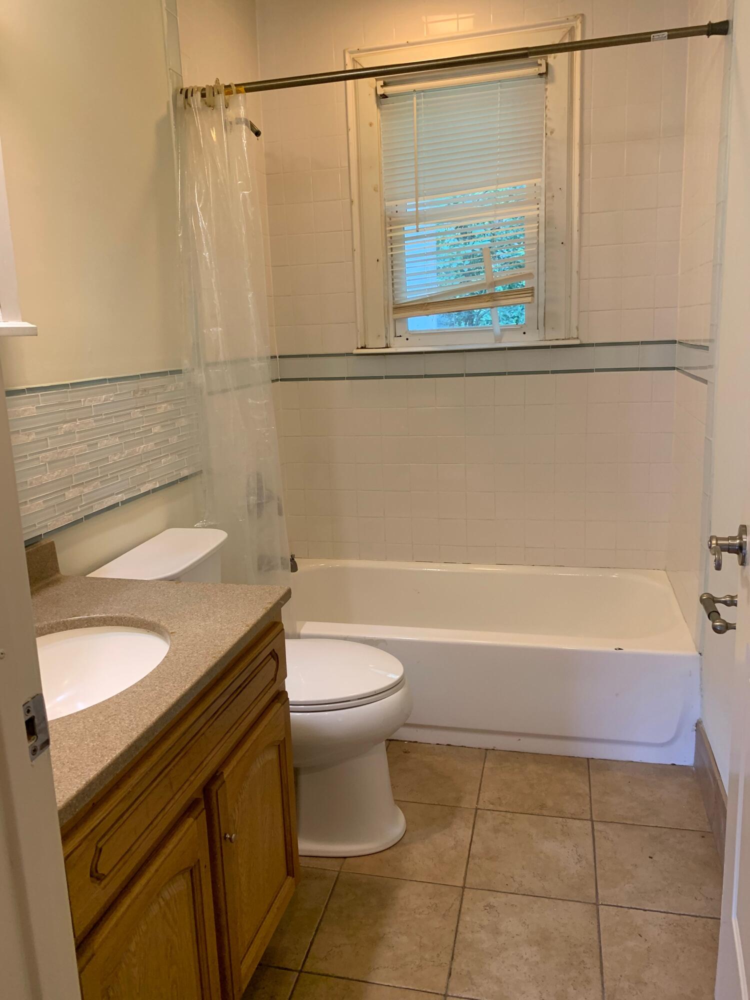 711 Locust Street Charleston, SC 29407 - Photo 1 of 20 0A18583C-AD92-4957-A44B-0AAED5DA1D98