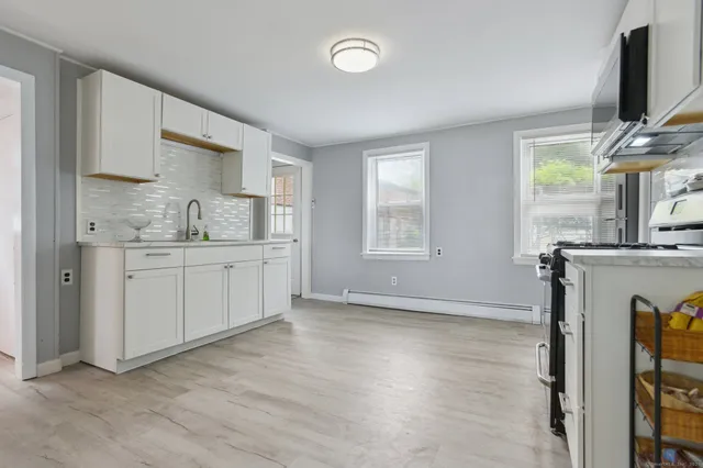 $329,000 | 8 3rd Street, Norwich, CT 06360