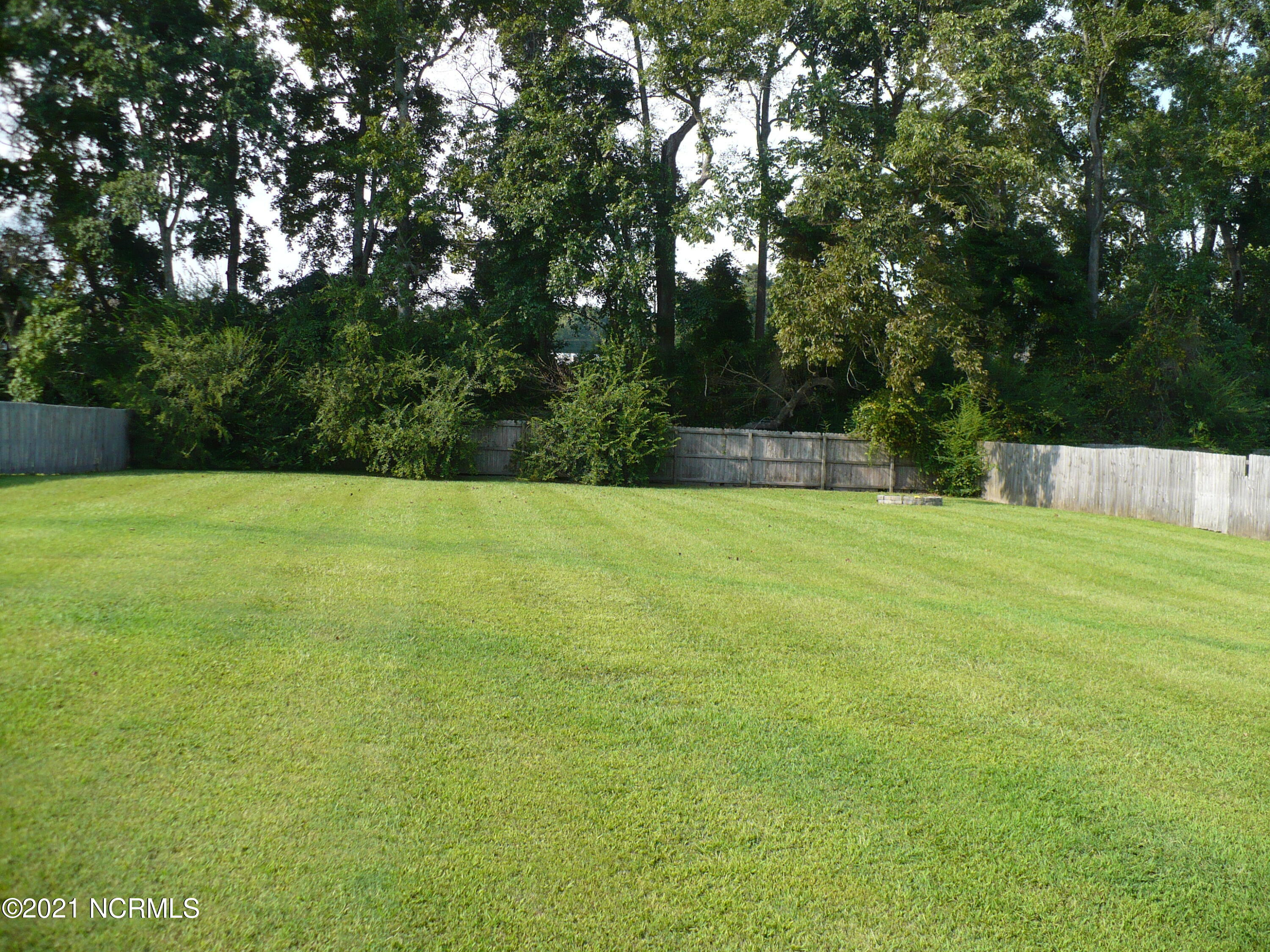 148 Hawks Point Road Jacksonville, NC 28540 - Photo 14 of 14 P1040945