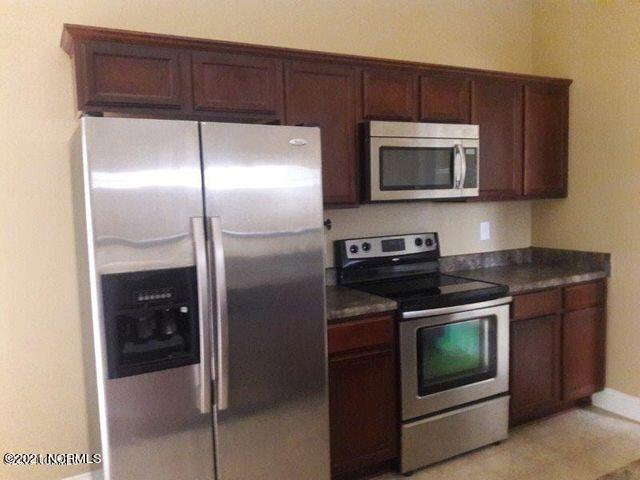 148 Hawks Point Road Jacksonville, NC 28540 - Photo 7 of 14 Kitchen