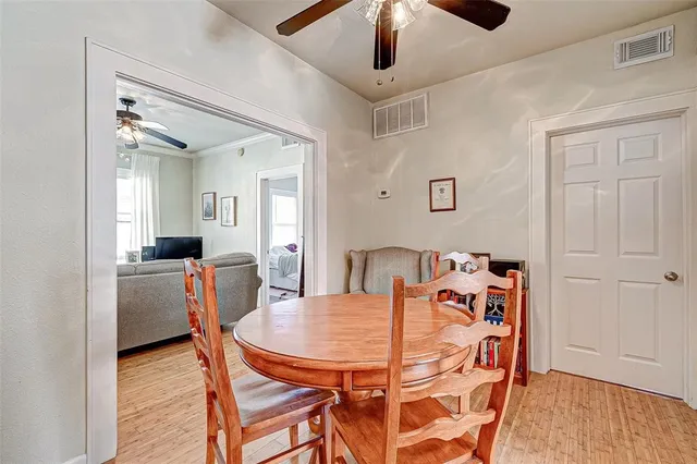 $1,800 | 1024 Heights Boulevard, Unit 3, Houston, TX 77008