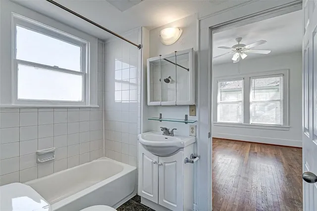 $1,800 | 1024 Heights Boulevard, Unit 3, Houston, TX 77008