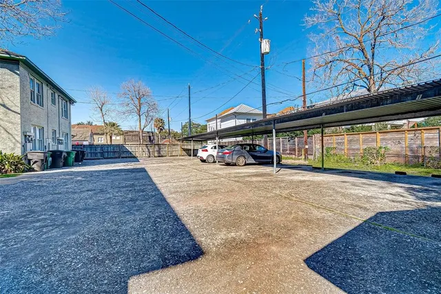 $1,800 | 1024 Heights Boulevard, Unit 3, Houston, TX 77008