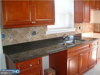 3146 Fordham Road Philadelphia, PA 19114 - Photo 6 of 12 Kitchen
