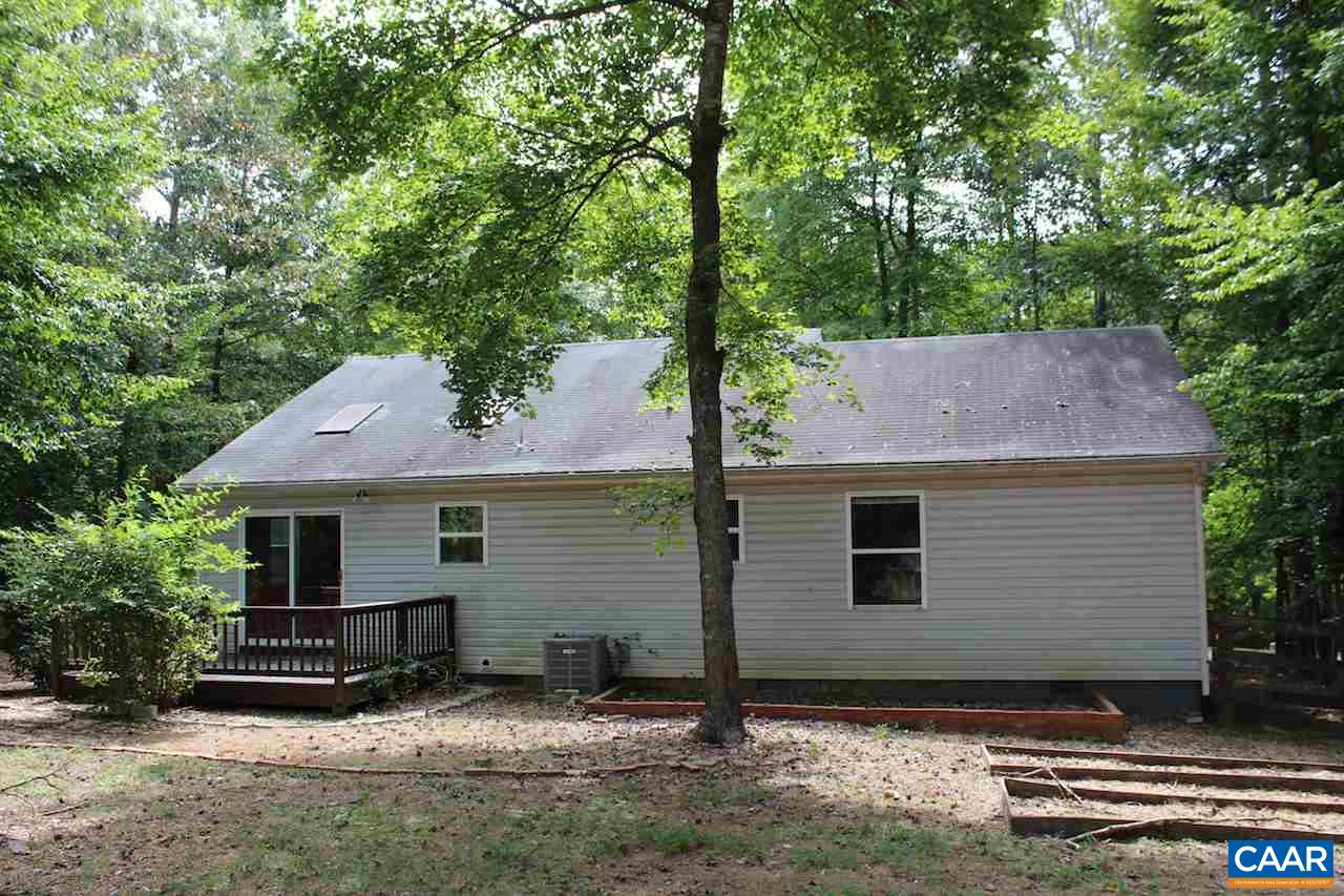 47 Riverside Drive Palmyra, VA 22963 - Photo 3 of 8 front view of a house with a yard