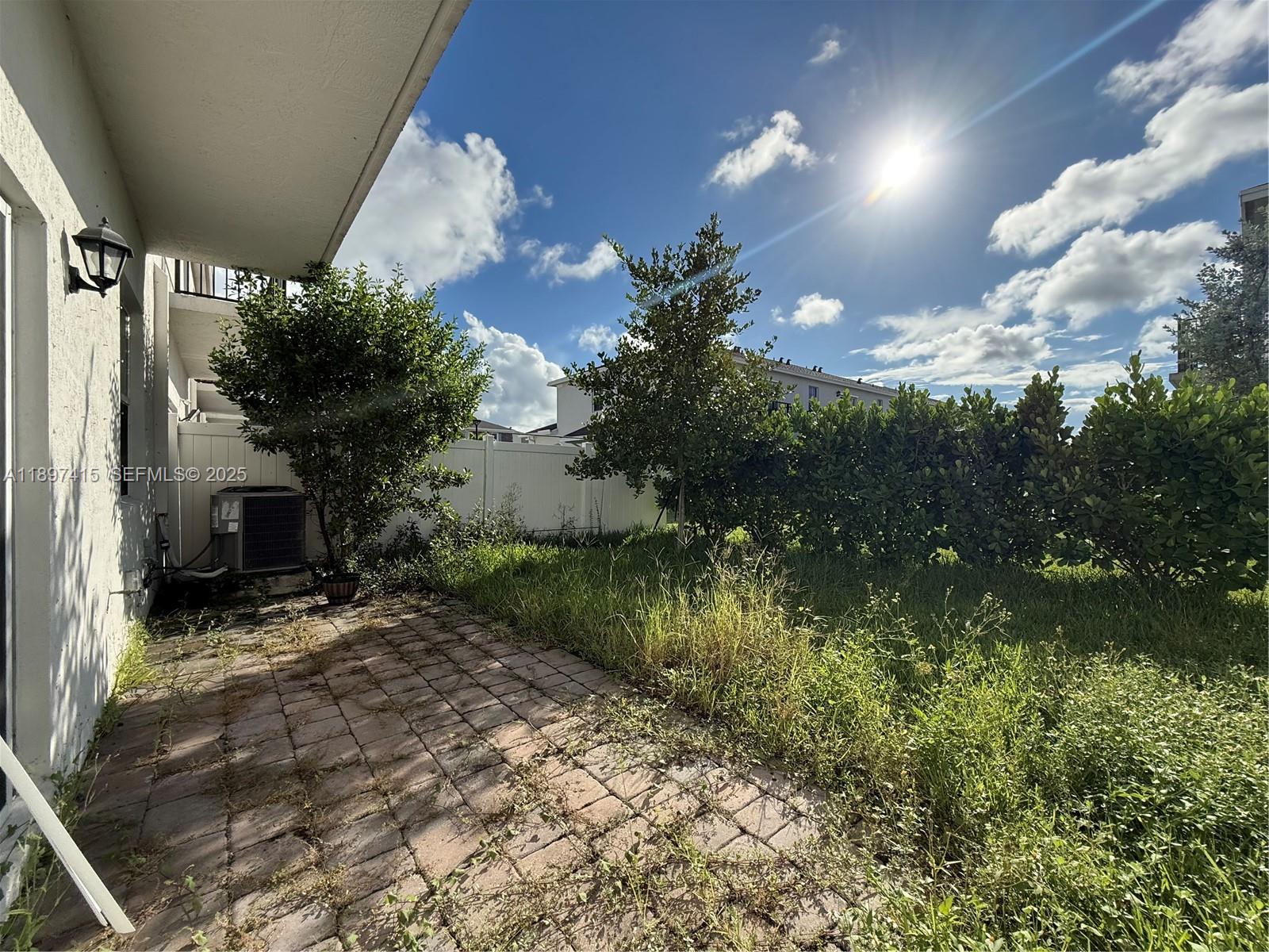 1672 Southeast 8th Street Homestead, FL 33033 - Photo 12 of 19