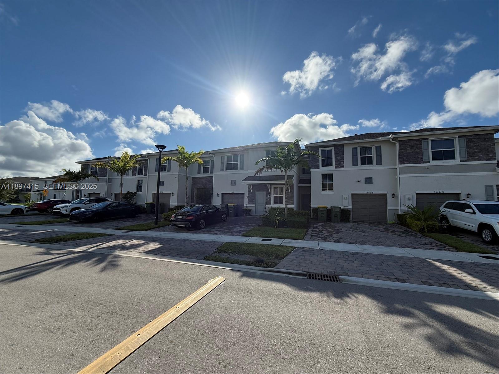 1672 Southeast 8th Street Homestead, FL 33033 - Photo 15 of 19