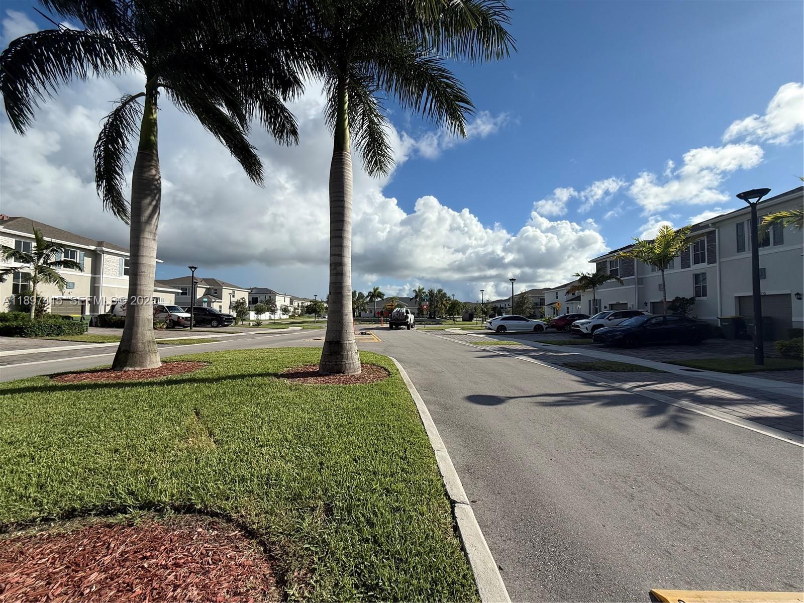 1672 Southeast 8th Street Homestead, FL 33033 - Photo 16 of 19