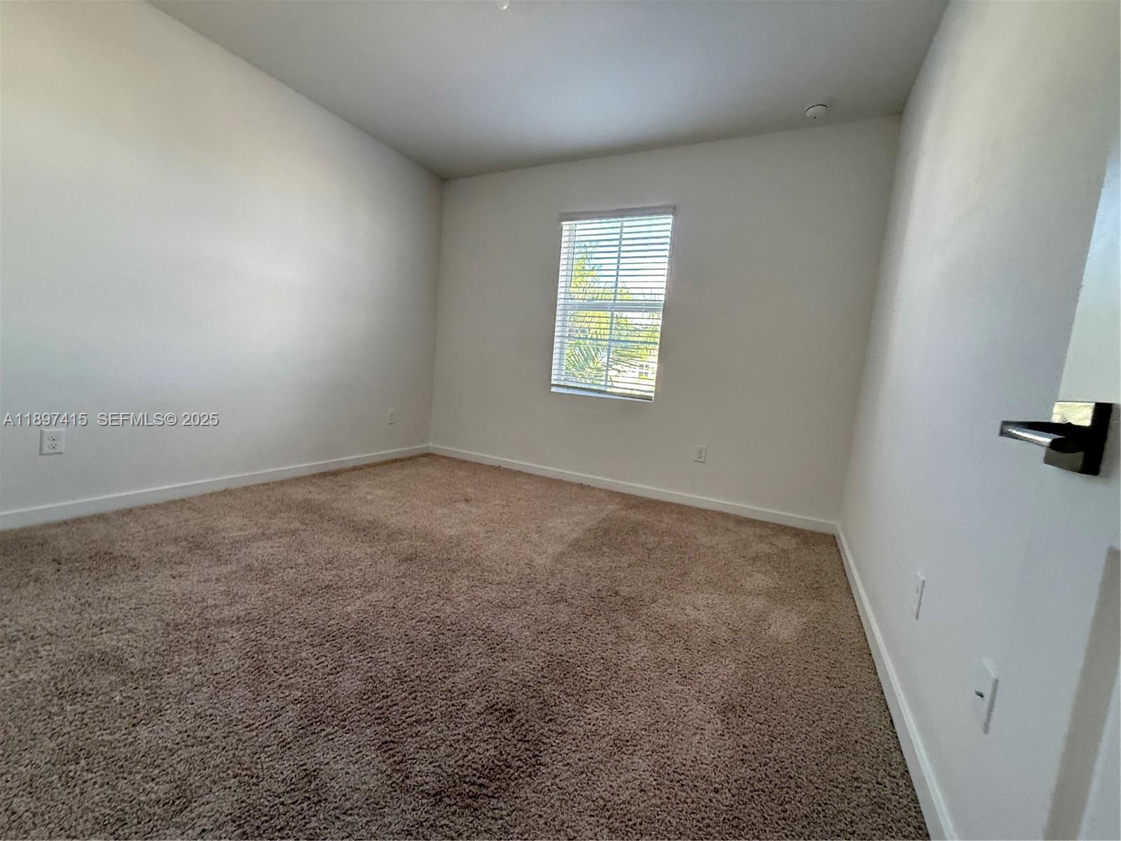 1672 Southeast 8th Street Homestead, FL 33033 - Photo 8 of 19