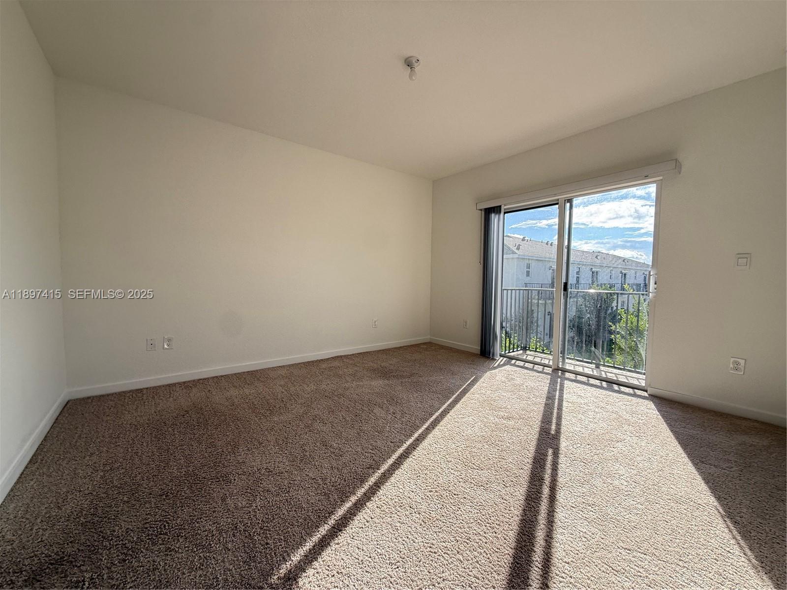 1672 Southeast 8th Street Homestead, FL 33033 - Photo 10 of 19