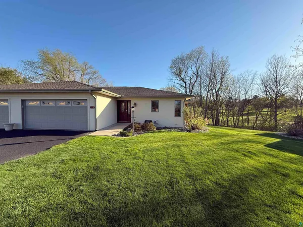 $389,000 | 502 Spring Creek Circle, Baraboo, WI 53913